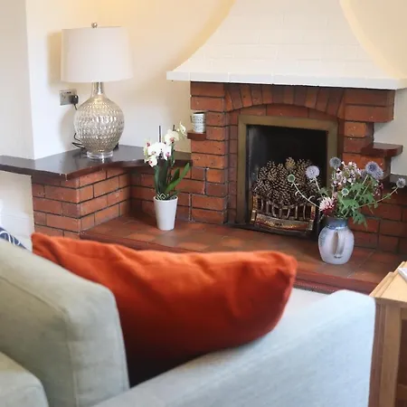 The Horseshoe Country Pickering